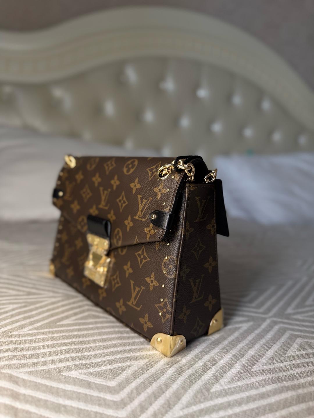 Louis Vuitton Распродажа сумок  в связи закрытием магазина — фото 2