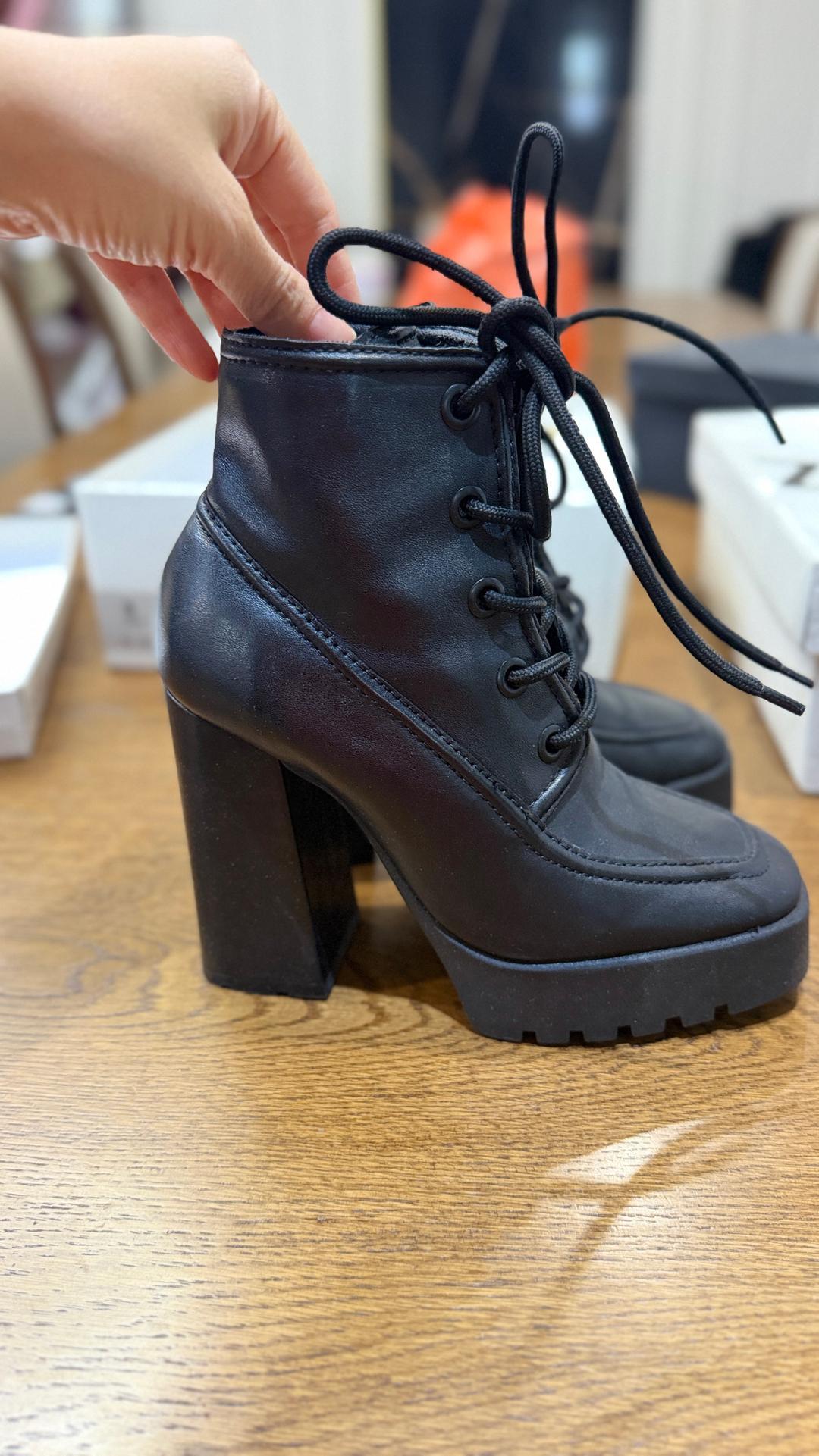 Schutz Кожаные Женские ботильоныSchutz  на шнуровке и платформе — фото 2