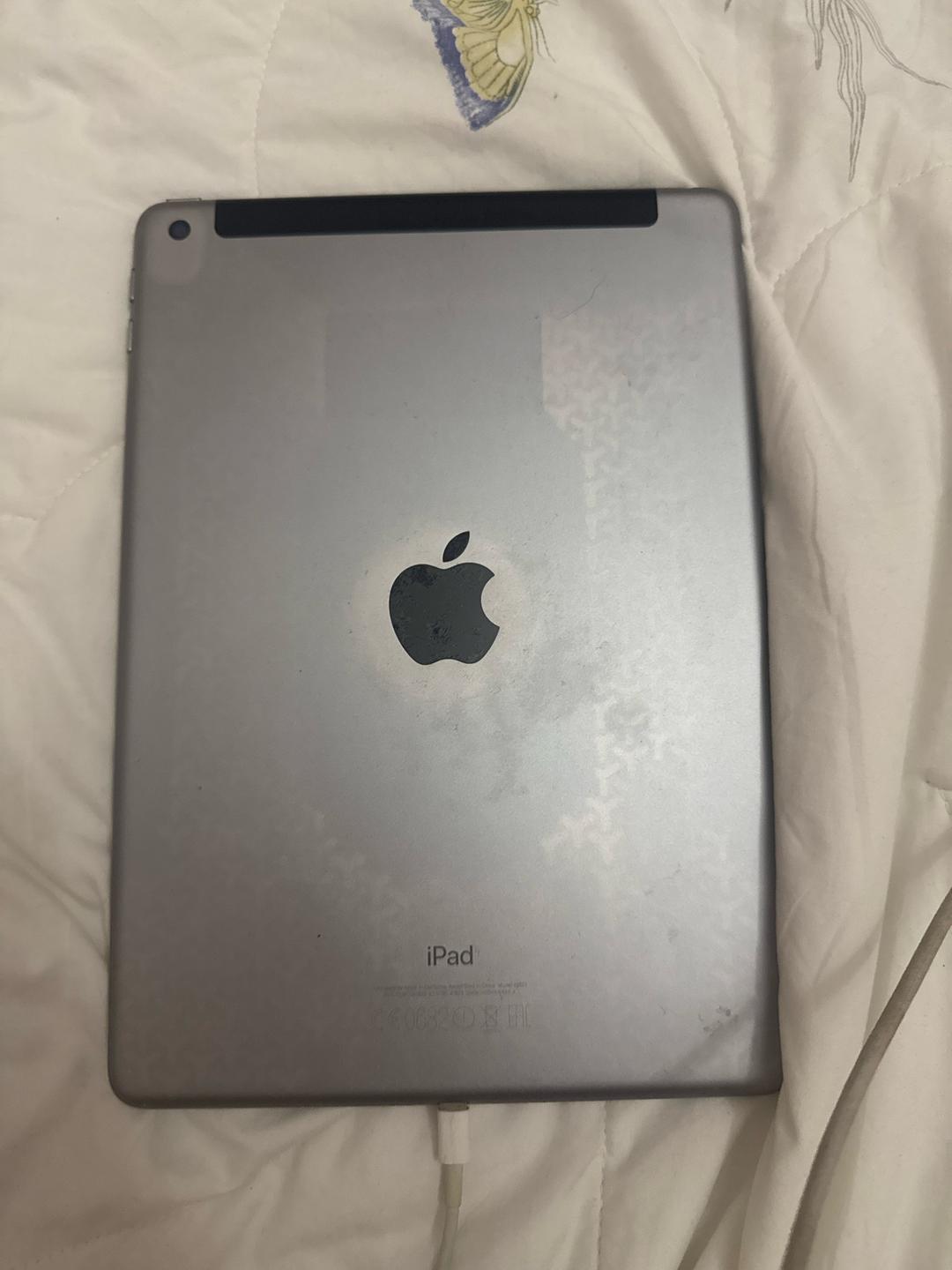 Apple Планшет Apple iPad 5-го поколения — фото 2