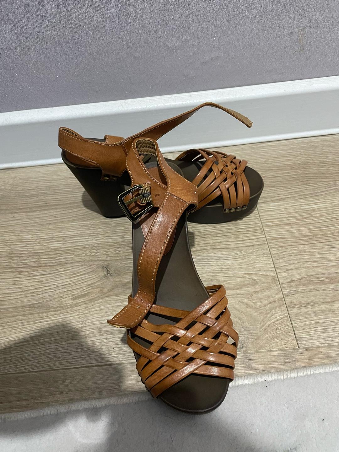 H&M Плетеные босоножки на платформе и каблуке — фото 2