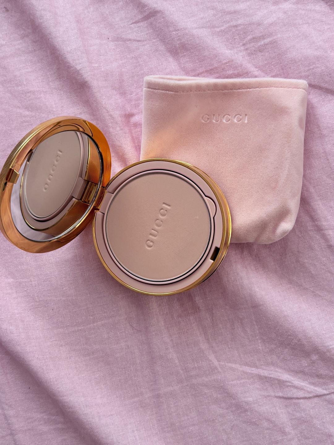 Gucci Компактная пудра Gucci Poudre De Beauté Mat Naturel — фото 2