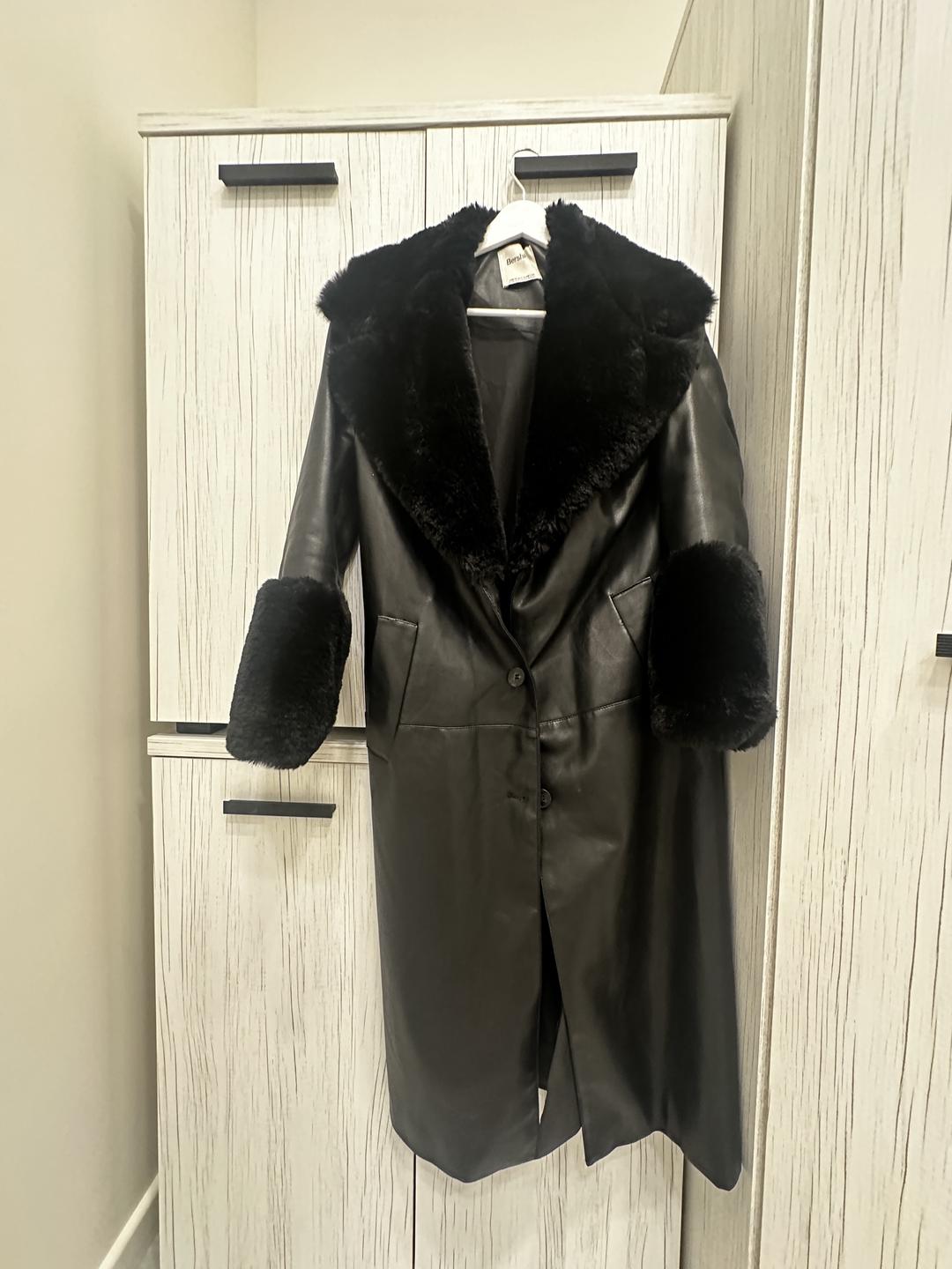 Bershka кожаный плащ — фото 2