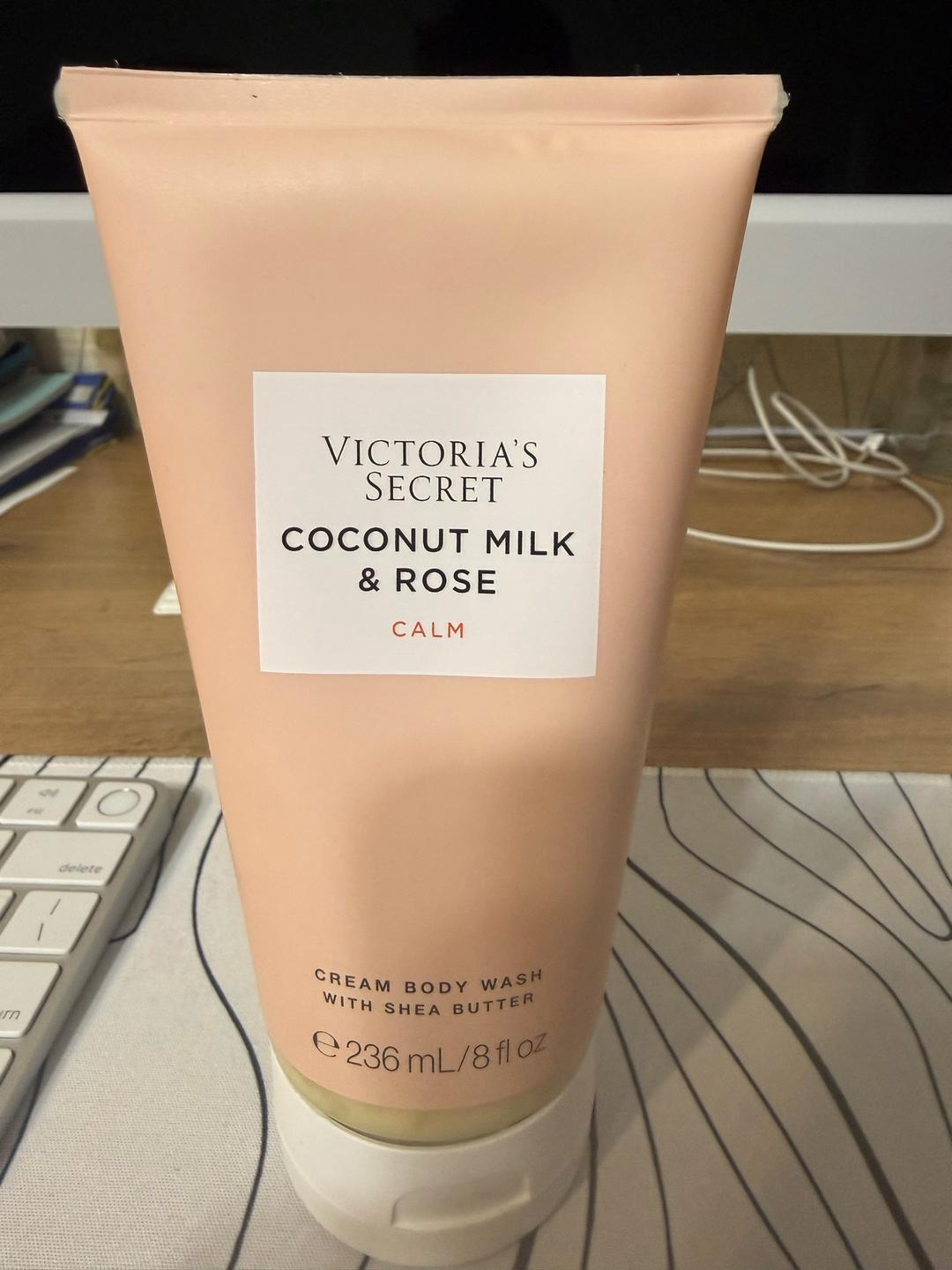 Victoria's Secret Victoria's Secret гель для душа Coconut Milk & Rose — фото 2