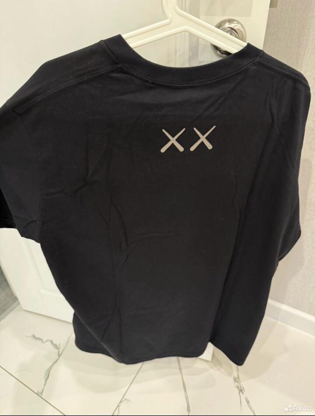 Uniqlo Футболка UNIQLO x KAWS — фото 2