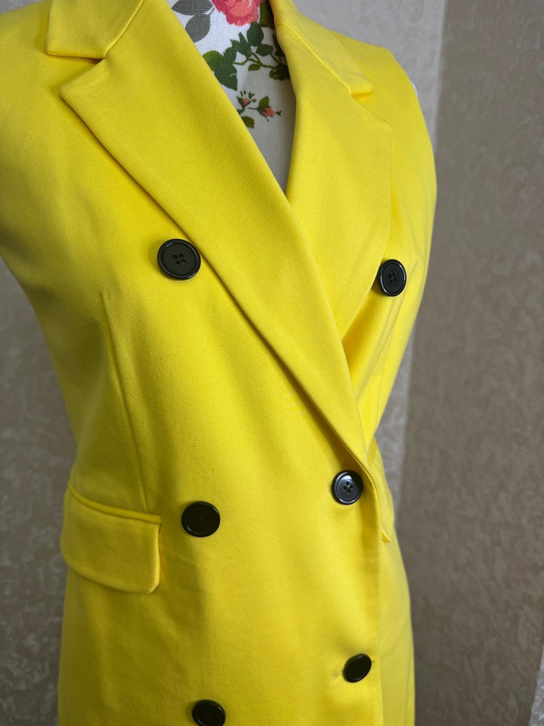 Mode Class Fashion Яркий удлиненный двубортный желтый жилет Mode Class Fashion — фото 2