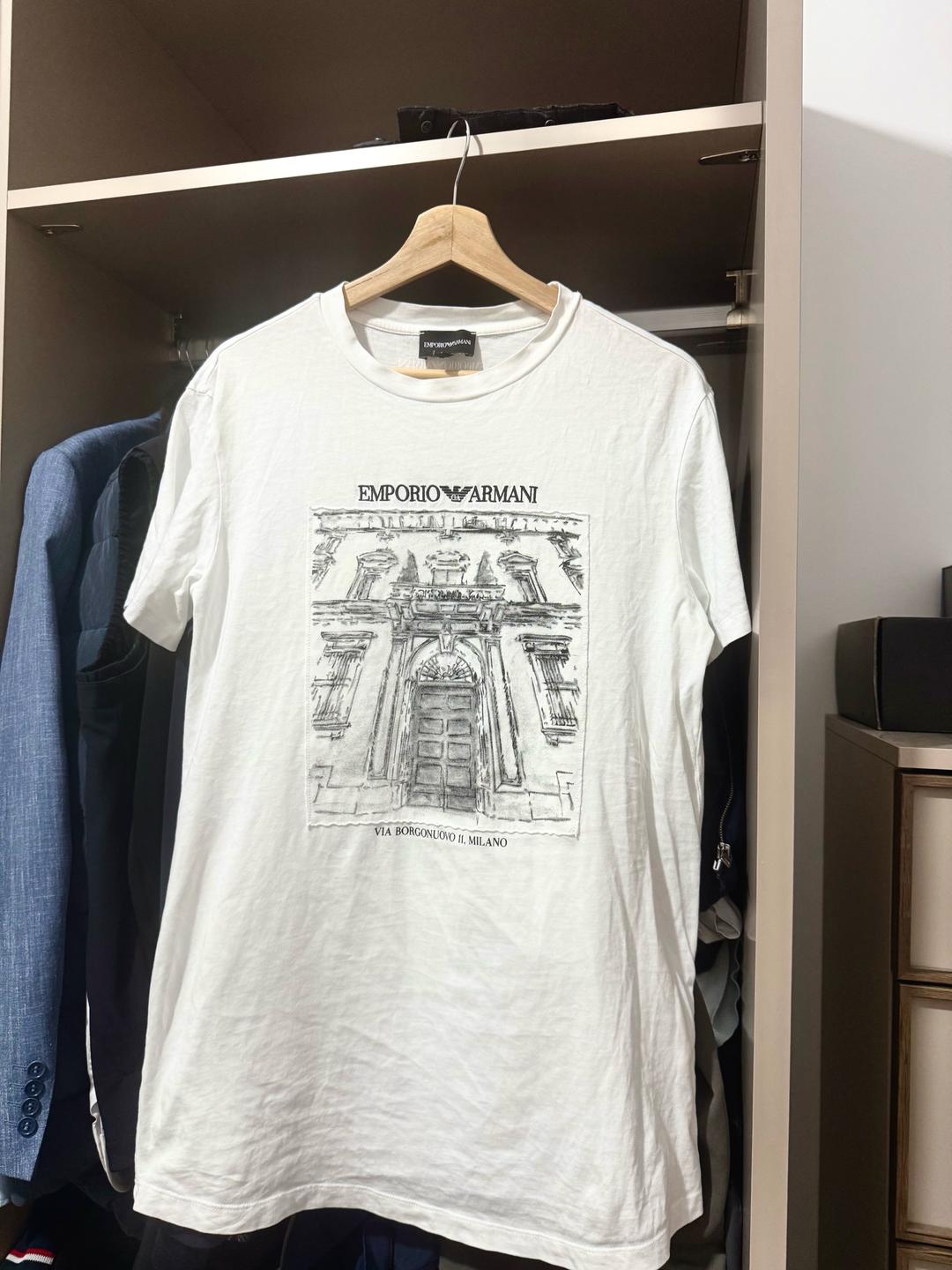 Emporio Armani женская футболка EA — фото 2