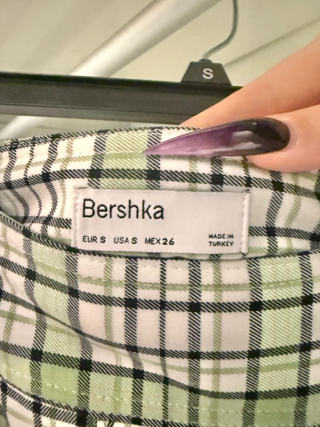 Bershka Зелёная юбка Bershka в клетку — фото 2