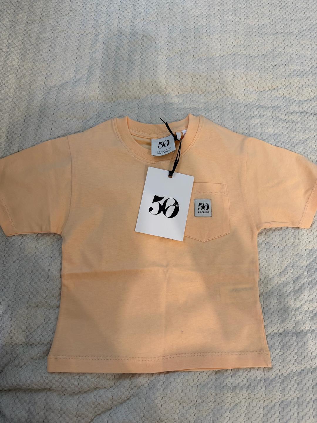 Zara Новая детская футболка Zara для девочек  (размер 107₽ — фото 2