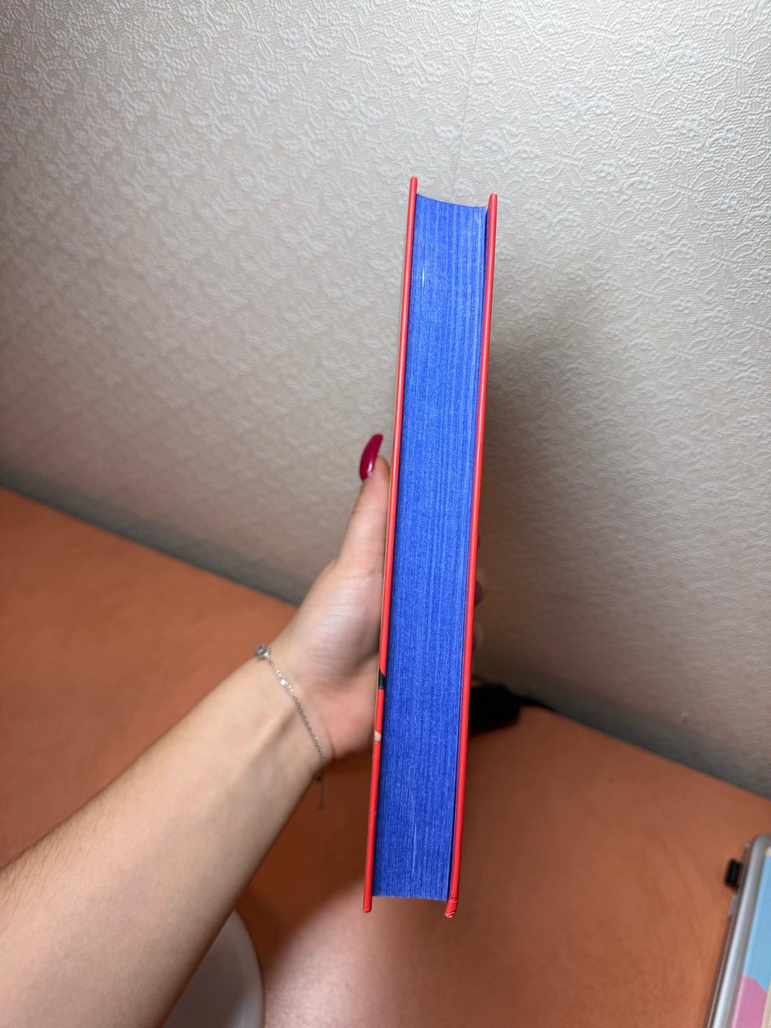 Крис Боджалиан Книга «Бортпроводница» Крис Боджалиан — фото 2