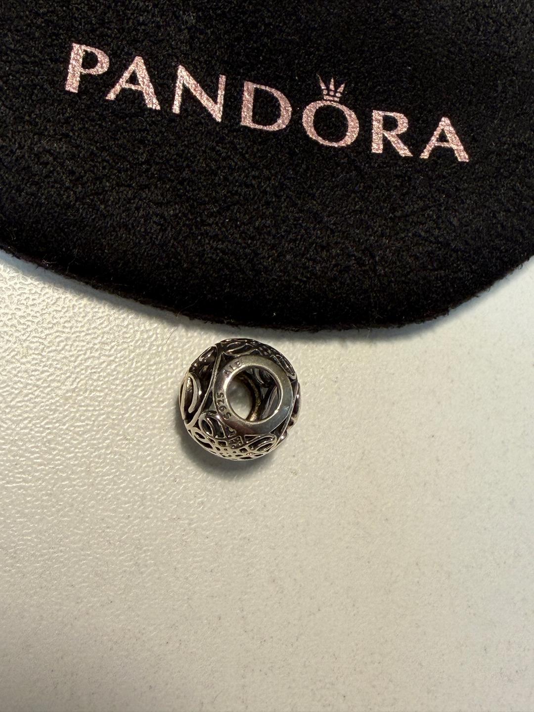Pandora Оригинальный шарм Pandora «Буква G» (серебро 925) — фото 2