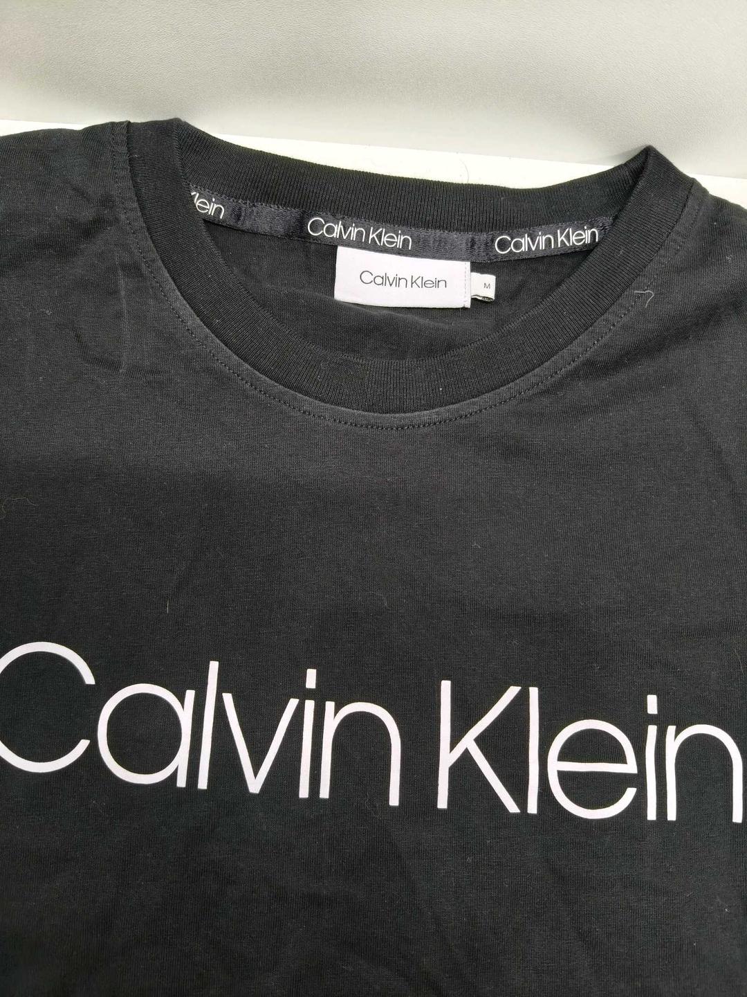 Calvin Klein Продам футболку — фото 2