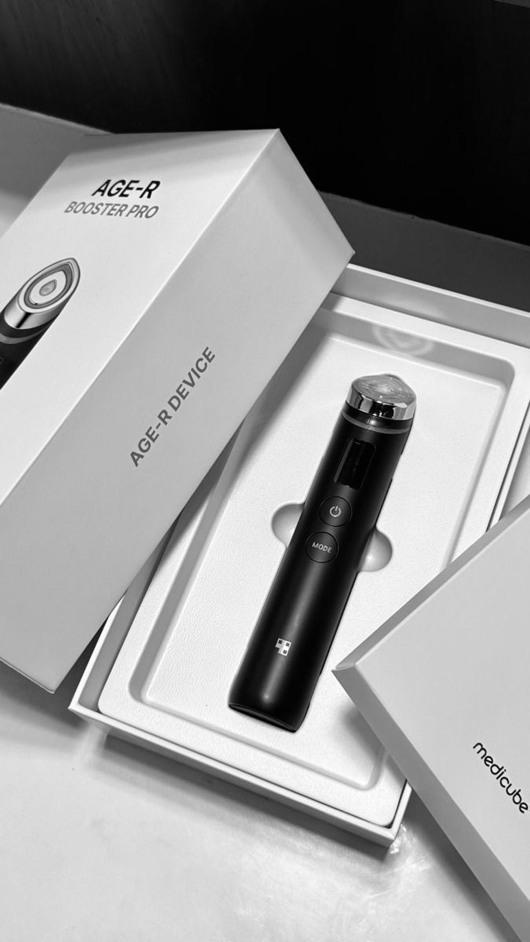 Medicube Аппарат для ухода за лицом Medicube Age-R Booster Pro — фото 2