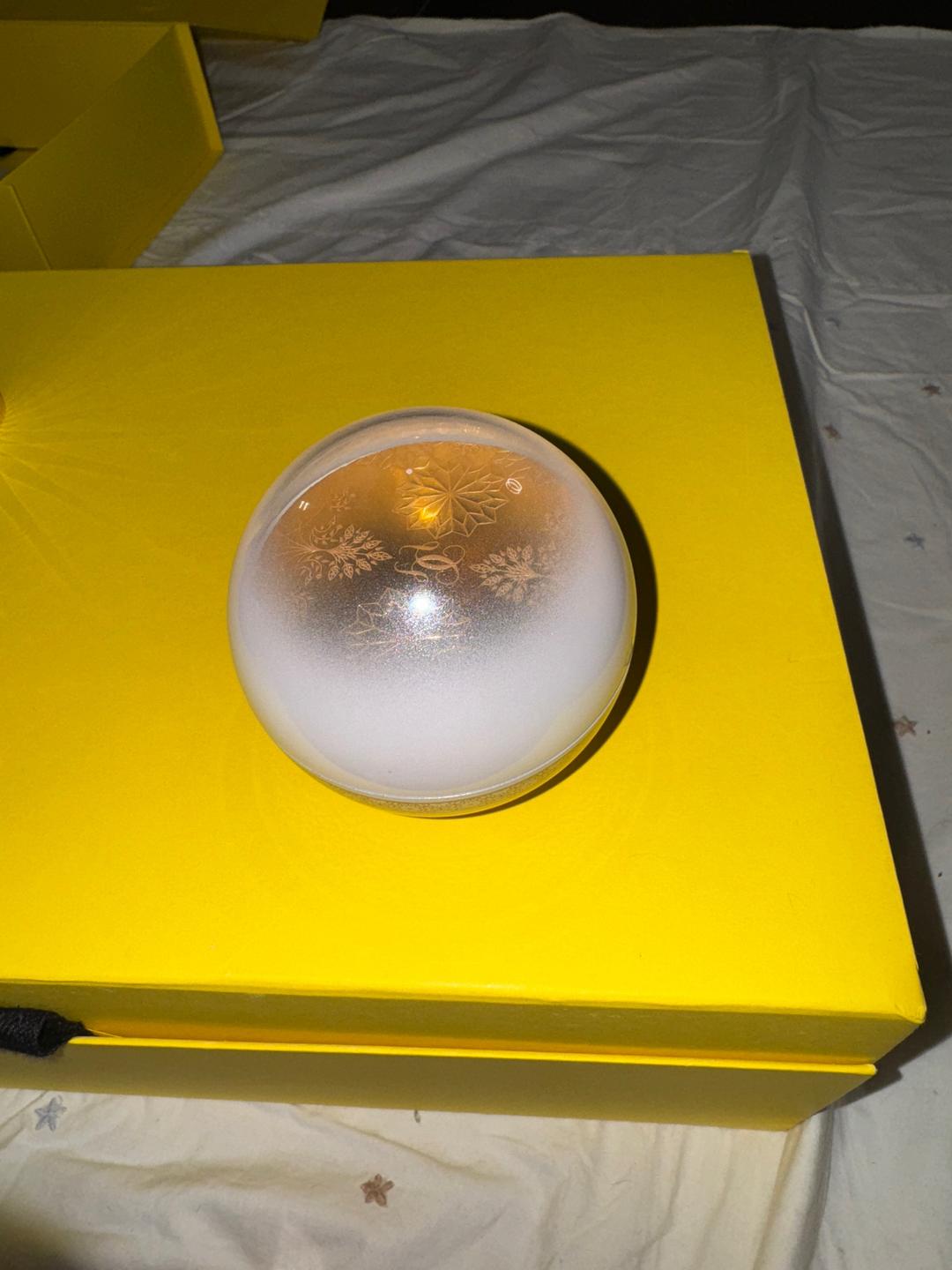 Guerlain Лимитированная мерцающая пудра Guerlain Météorites Flocons Enchantés — фото 2