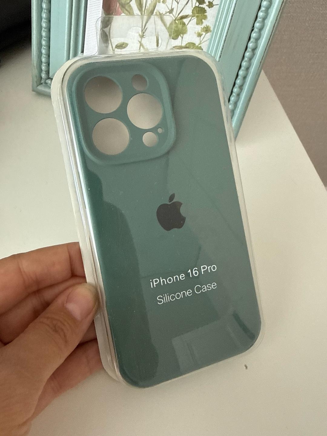 Apple Чехол Apple Silicone Case для iPhone 16 Pro — фото 2