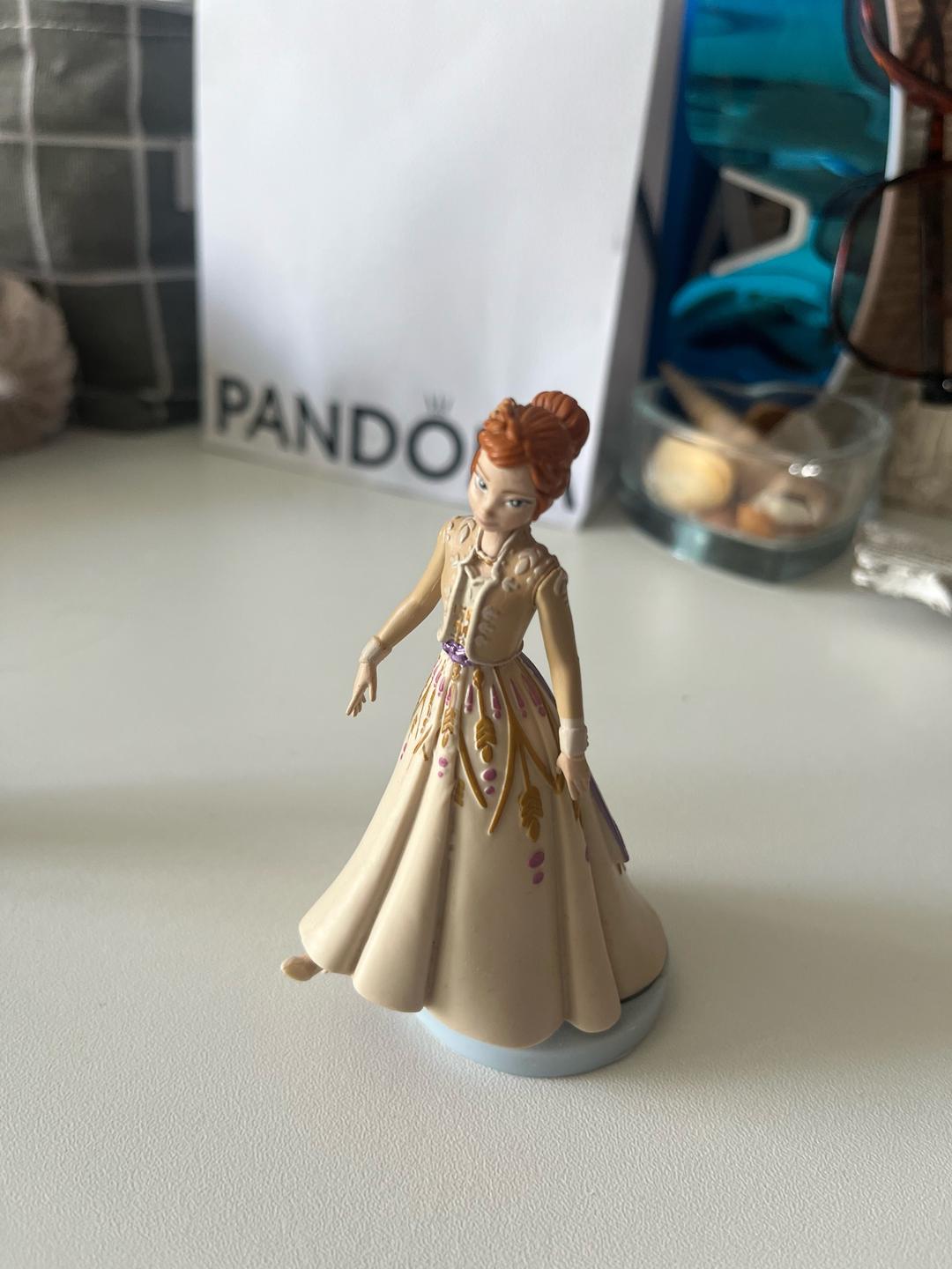 Disney Коллекционные игрушки холодного сердца Анна и Йелна — фото 2