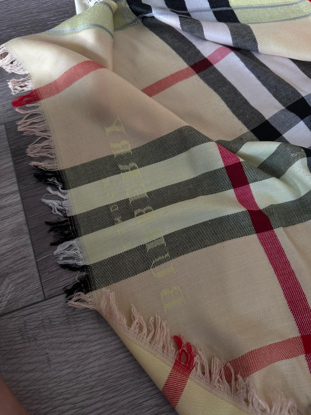 Burberry Шарф Burberry в клетку — фото 2