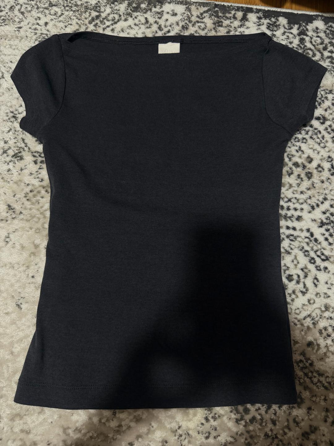 Zara темно серая приталенная футболка ZARA — фото 2