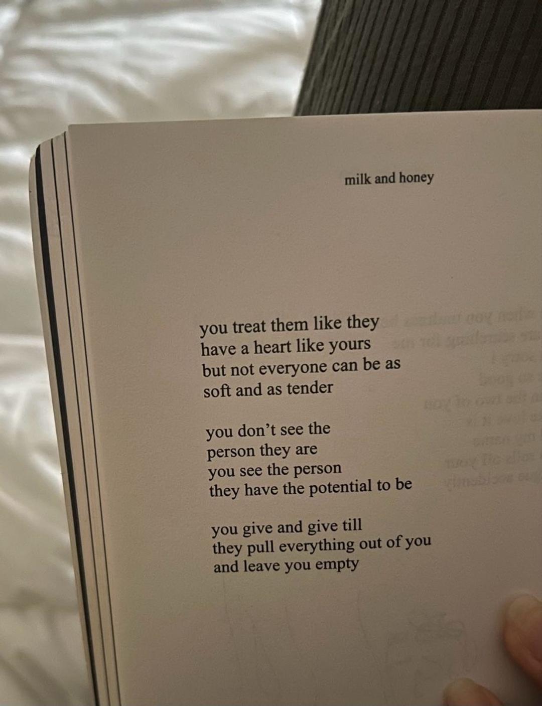 Рупи Каур Milk and honey — фото 2