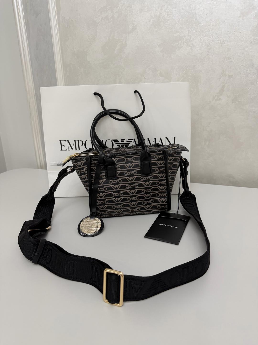 armani Emporio Сумочка бренда Armani — фото 2