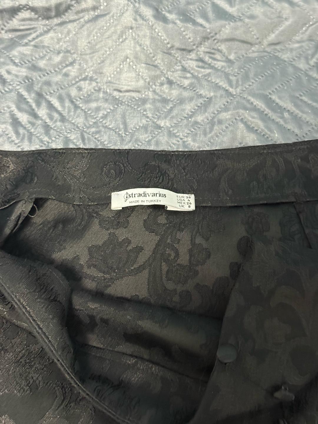 Stradivarius черная юбка stradivarius — фото 2