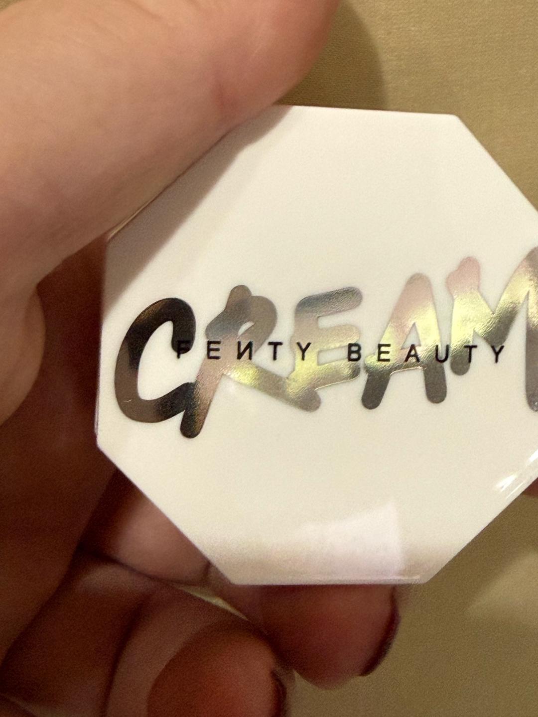 Fenty Beauty Румяна Fenty Beauty в оттенке «Crush on Cupid» (04) — фото 2