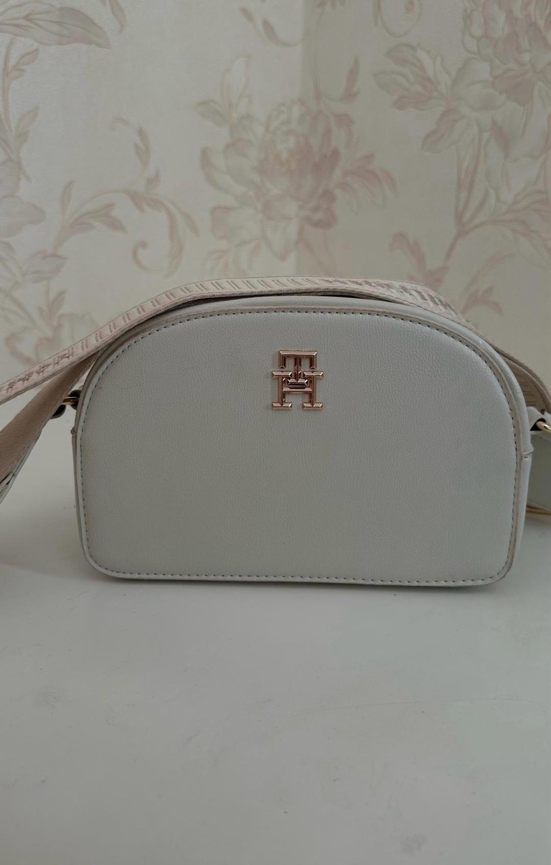 Tommy Hilfiger Сумочка кроссбоди — фото 2