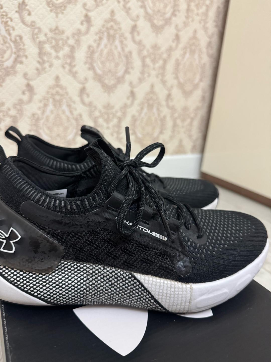 Under Armour Кроссовки Under Armour W HOVR Phantom 3 SE — фото 2