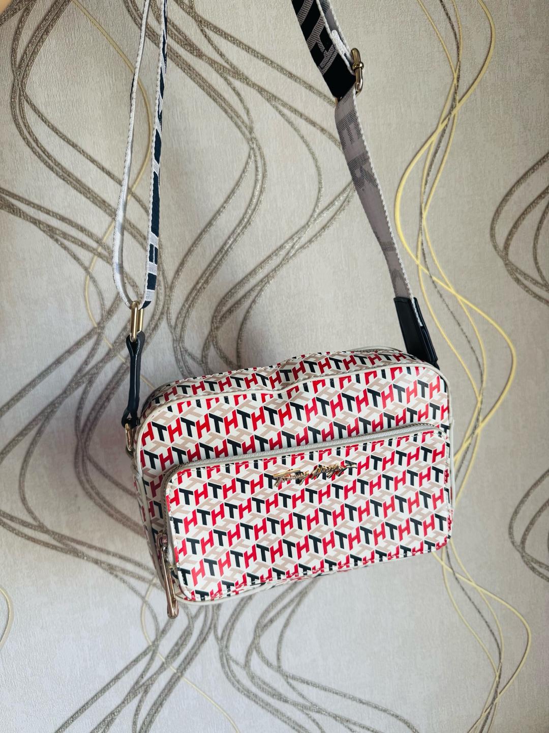 Tommy Hilfiger Сумка крос боди от Tommy Hilfiger — фото 2