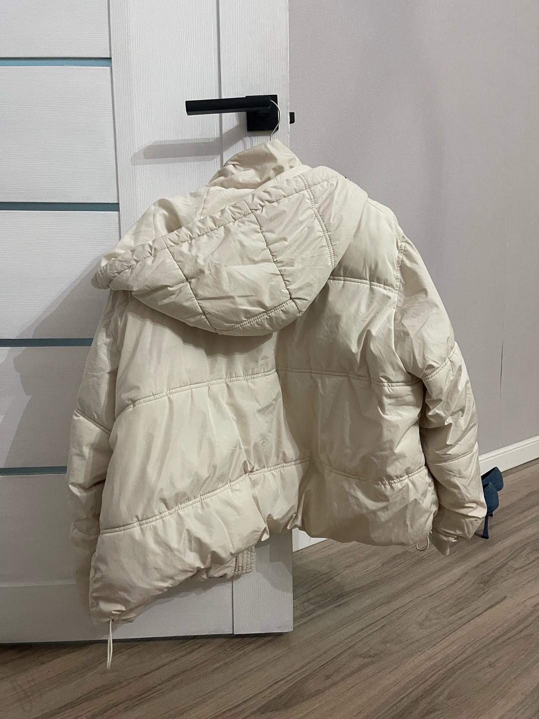 Zara Куртка белая/бежевая — фото 2
