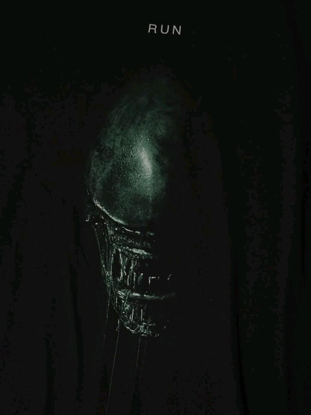 Alien Стильная черная футболка от американского бренда — фото 2