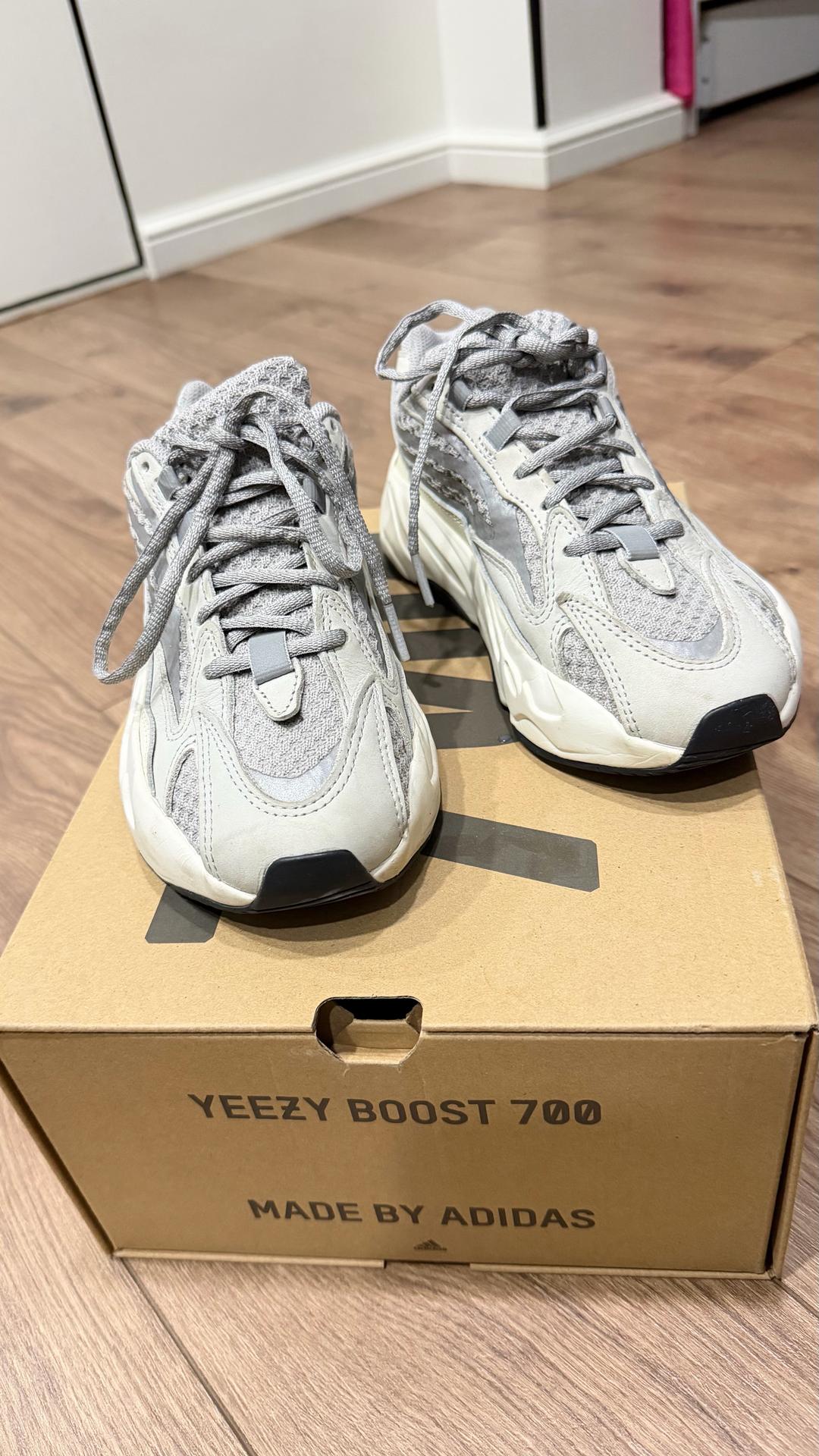 Adidas Кроссовки adidas Yeezy Boost 700 — фото 2