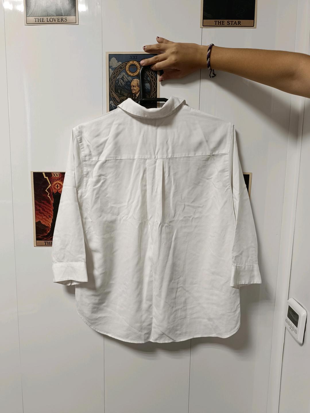 Uniqlo Рубашка с вырезом — фото 2