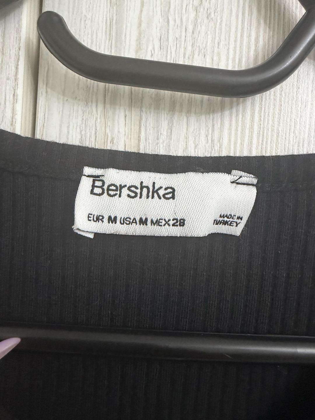Bershka Черный лонгслив Bershka — фото 2