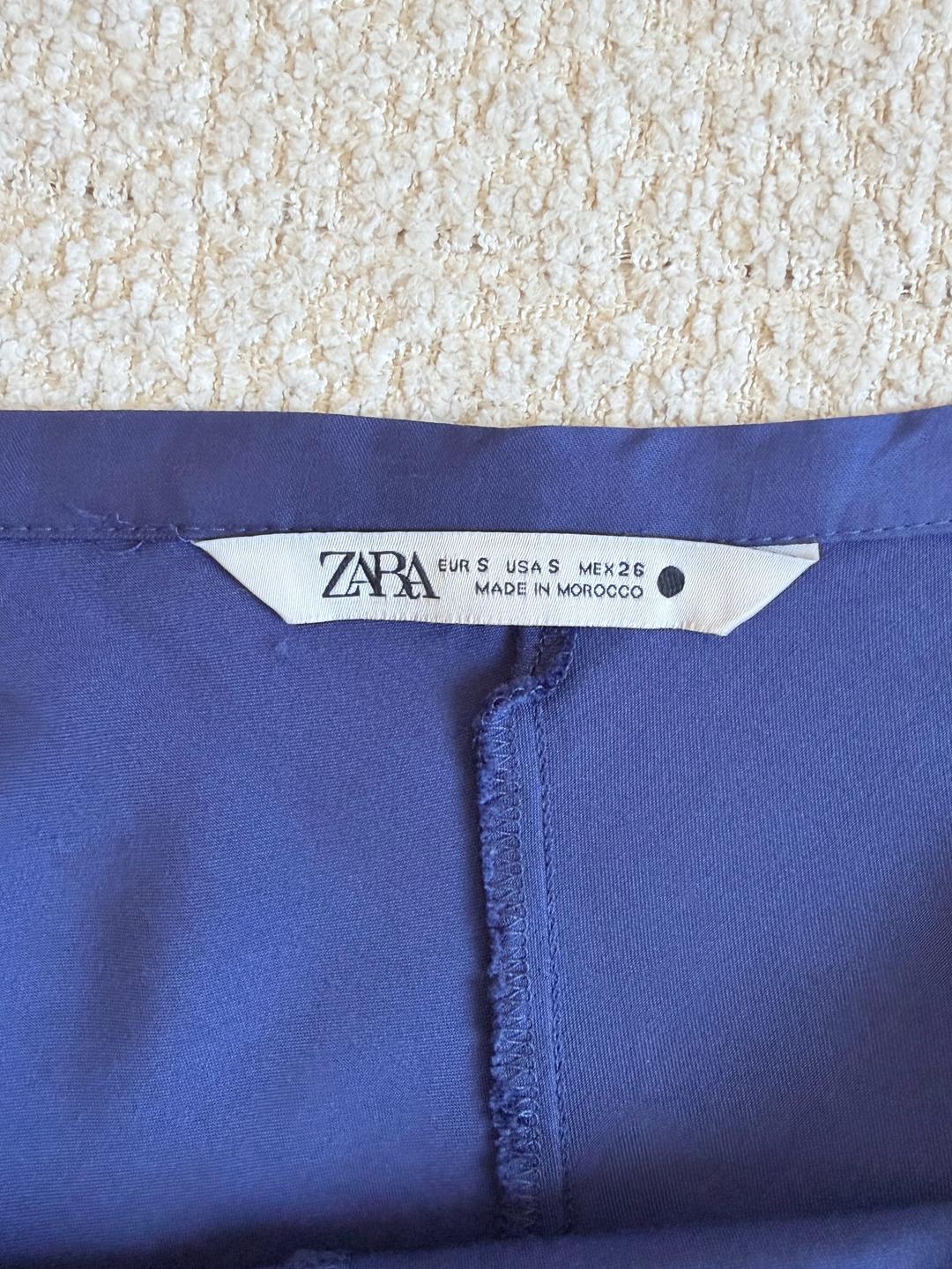 Zara Трендовая атласная юбка ZARA (размер S) — фото 2