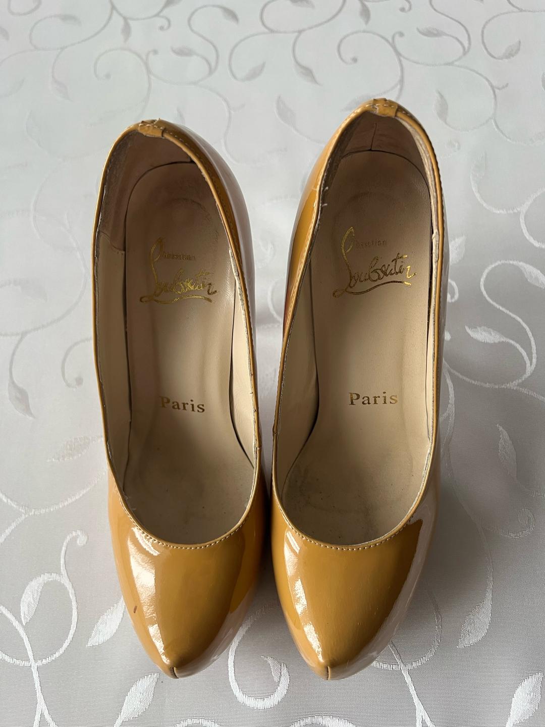 Christian Louboutin Лакированные туфли на каблуках — фото 2