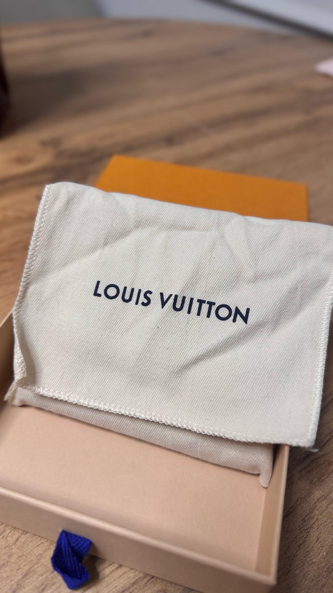 Louis Vuitton Кошелек Louis Vuitton — фото 2