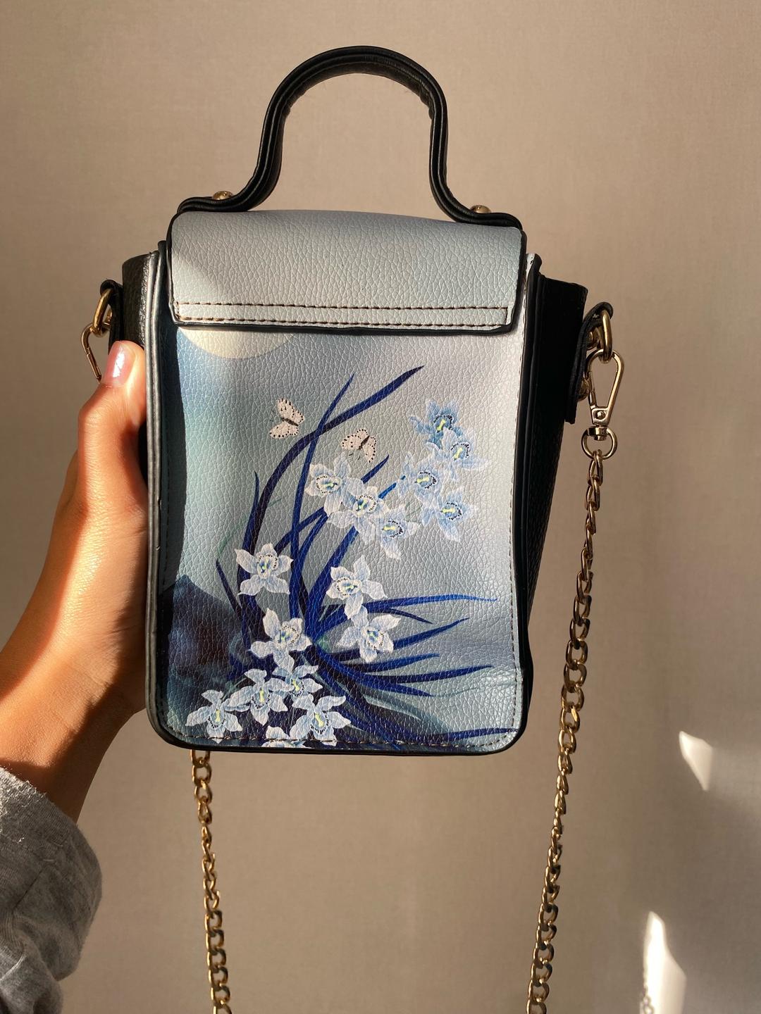 & Other stories Сумка с цветочным принтом и золотой цепочкой — фото 2