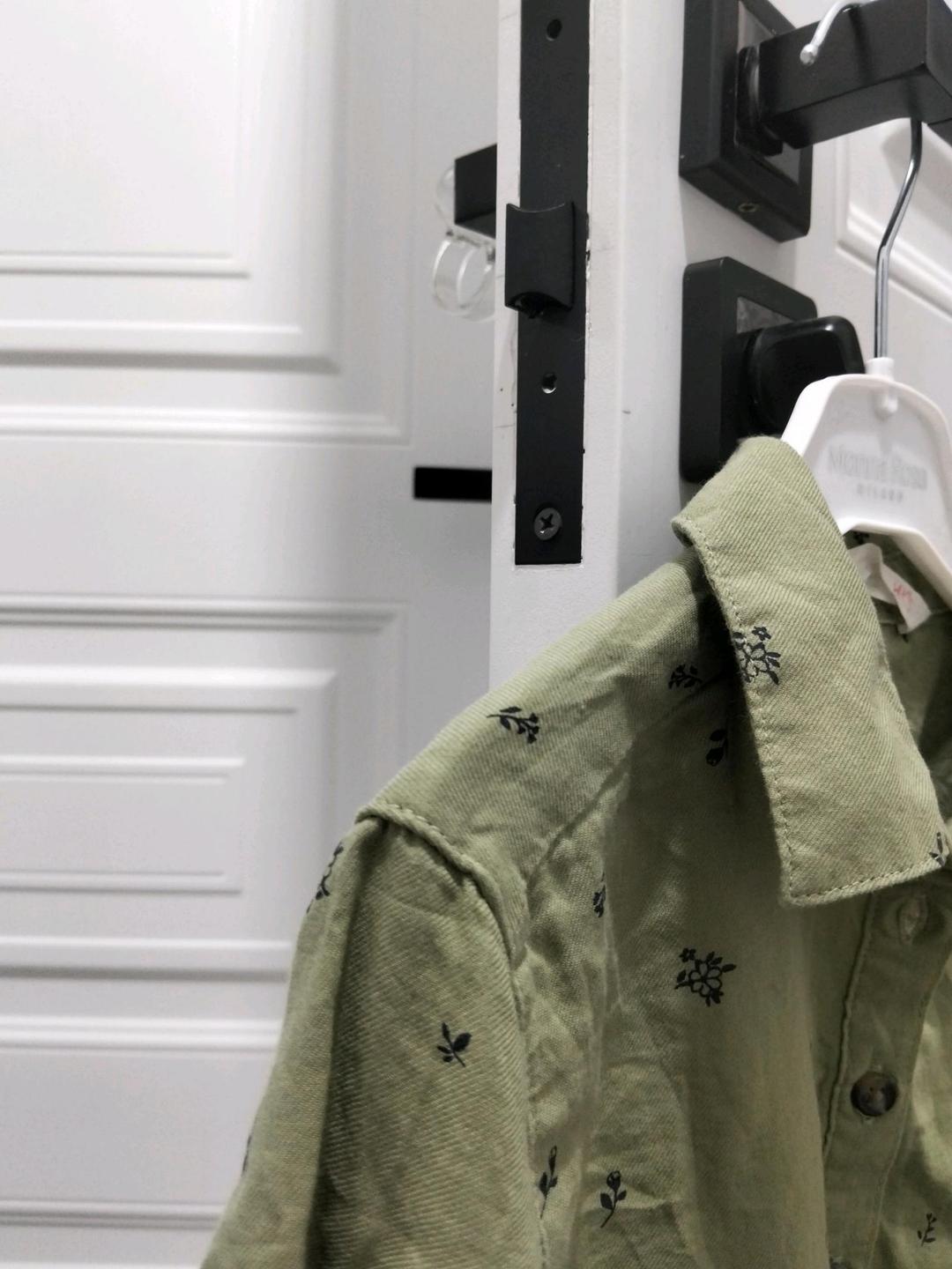 H&M Детское платье-рубашка с поясом от бренда H&M — фото 2
