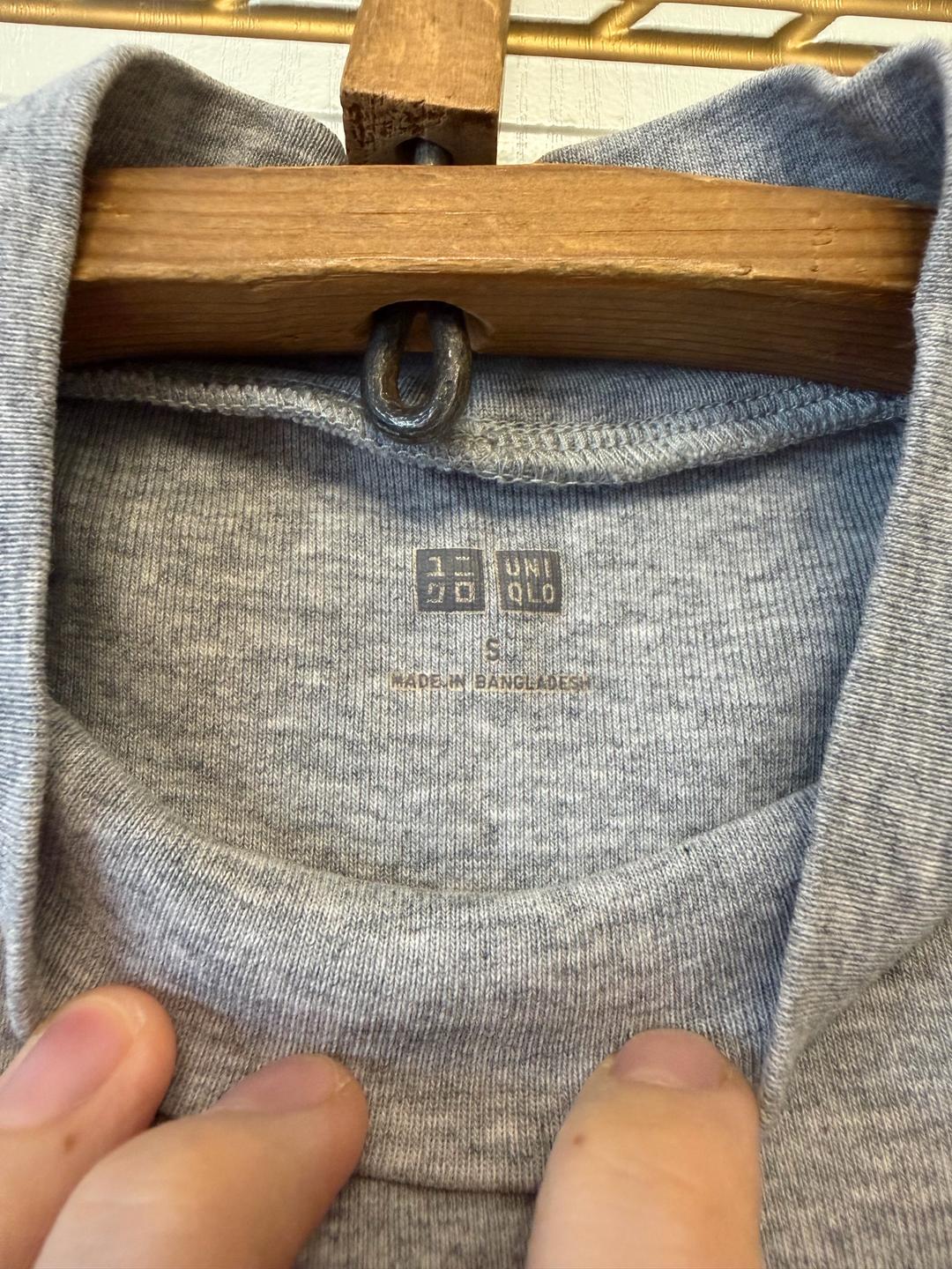 Uniqlo Базовая футболка — фото 2