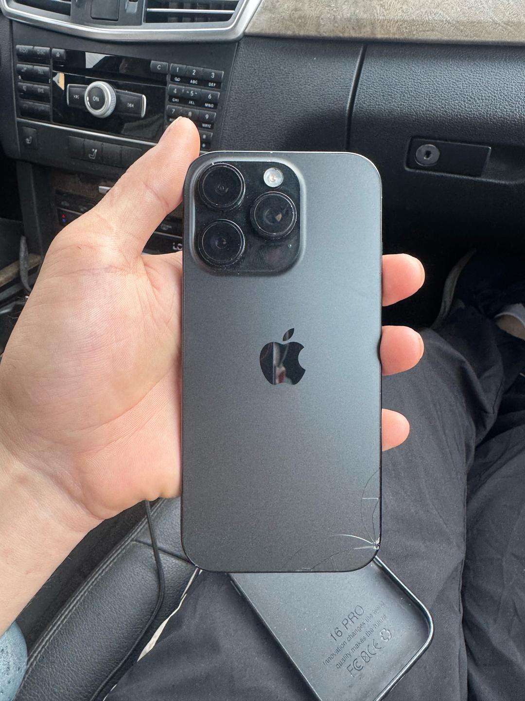 Apple iPhone 16pro — фото 2