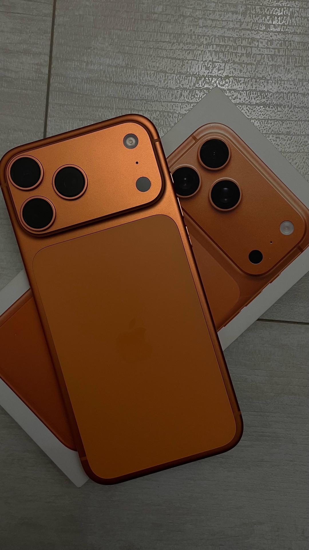 Apple Iphone 17 pro max 1TB — фото 2