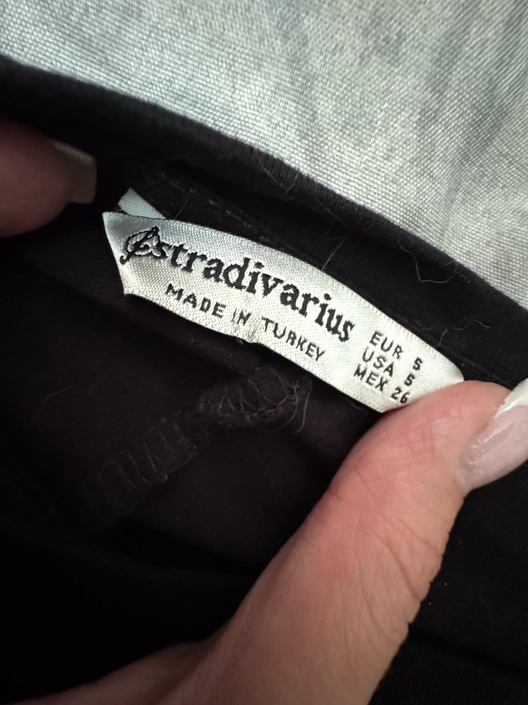 Stradivarius Платье-футболка — фото 2