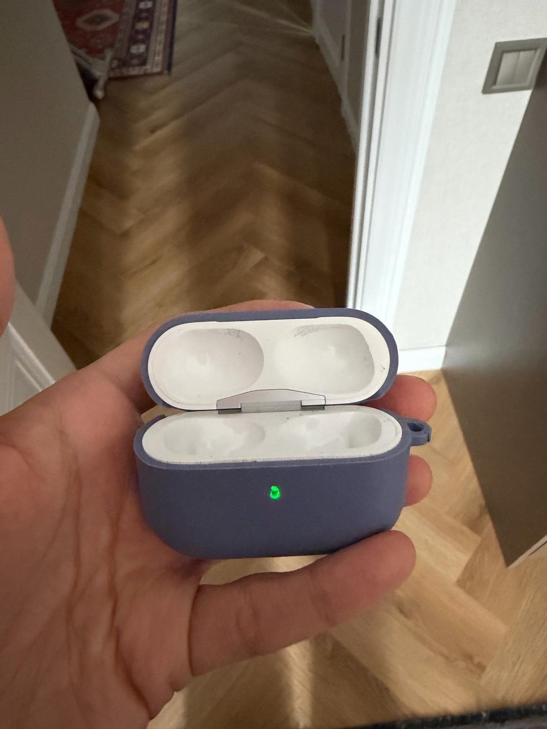 Apple AirPods Pro 2 чехол — фото 2