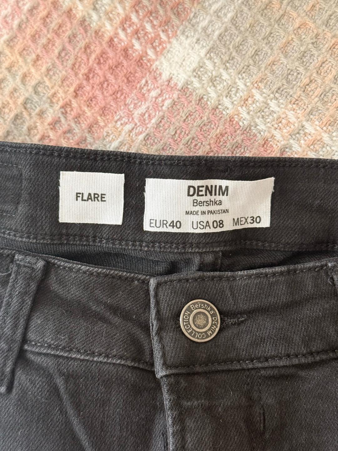 Bershka Джинсы Bershka клеш черные — фото 2