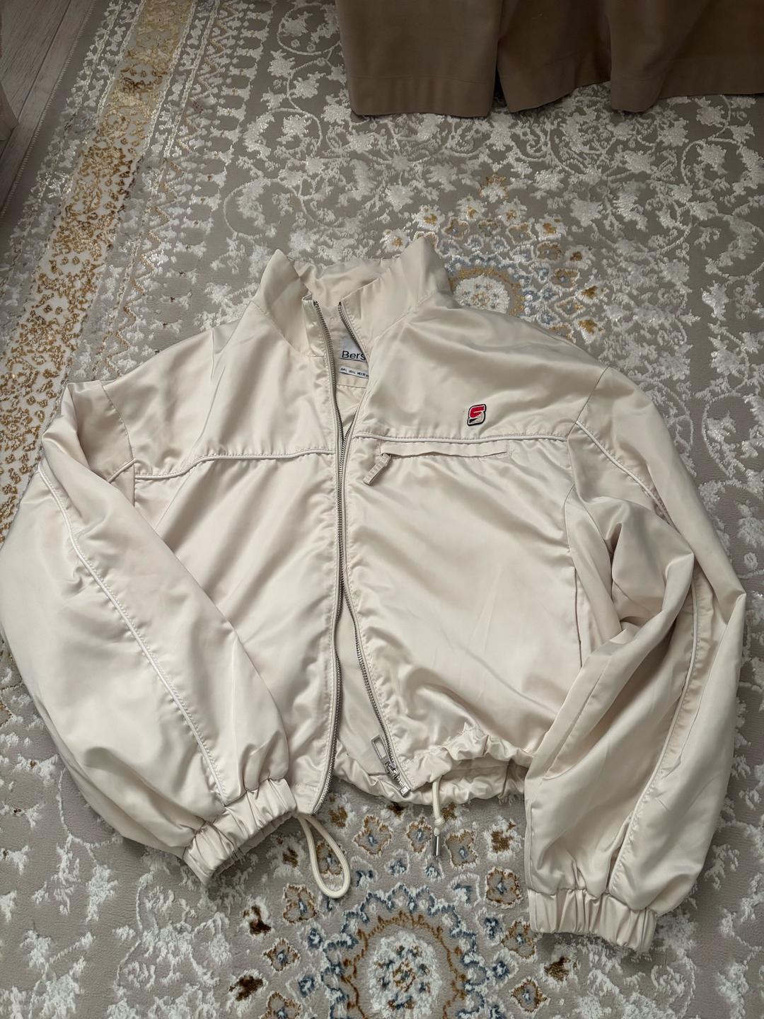 Bershka Молочный бомбер Bershka — фото 2