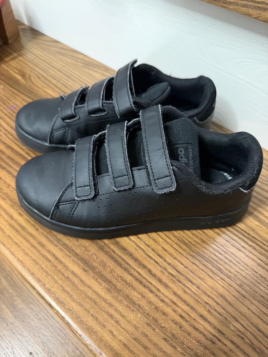 Adidas Чёрные кроссовки adidas — фото 2