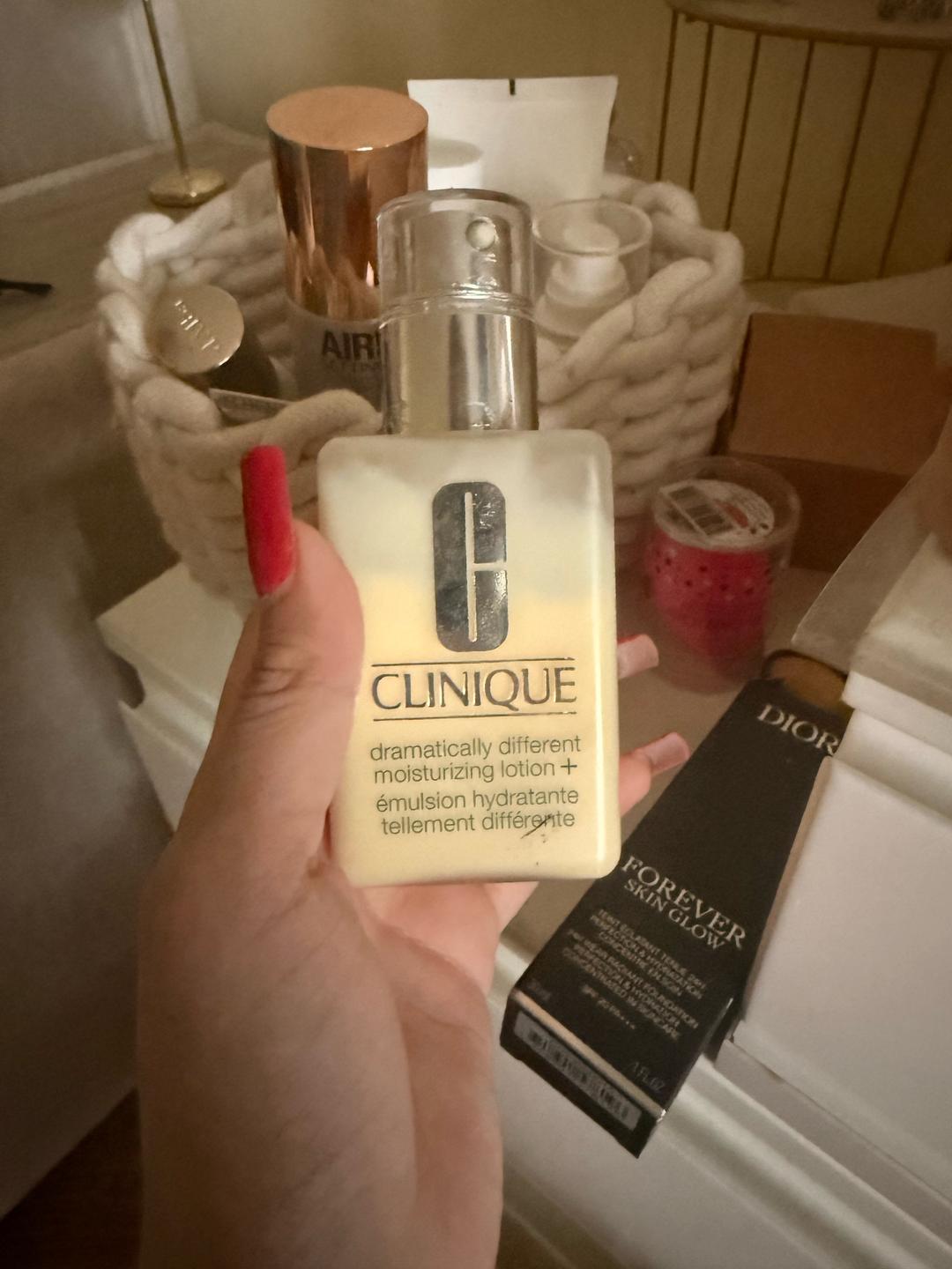 Clinique CLINIQUE dramatically different moisturizing lotion+ with pump — фото 2