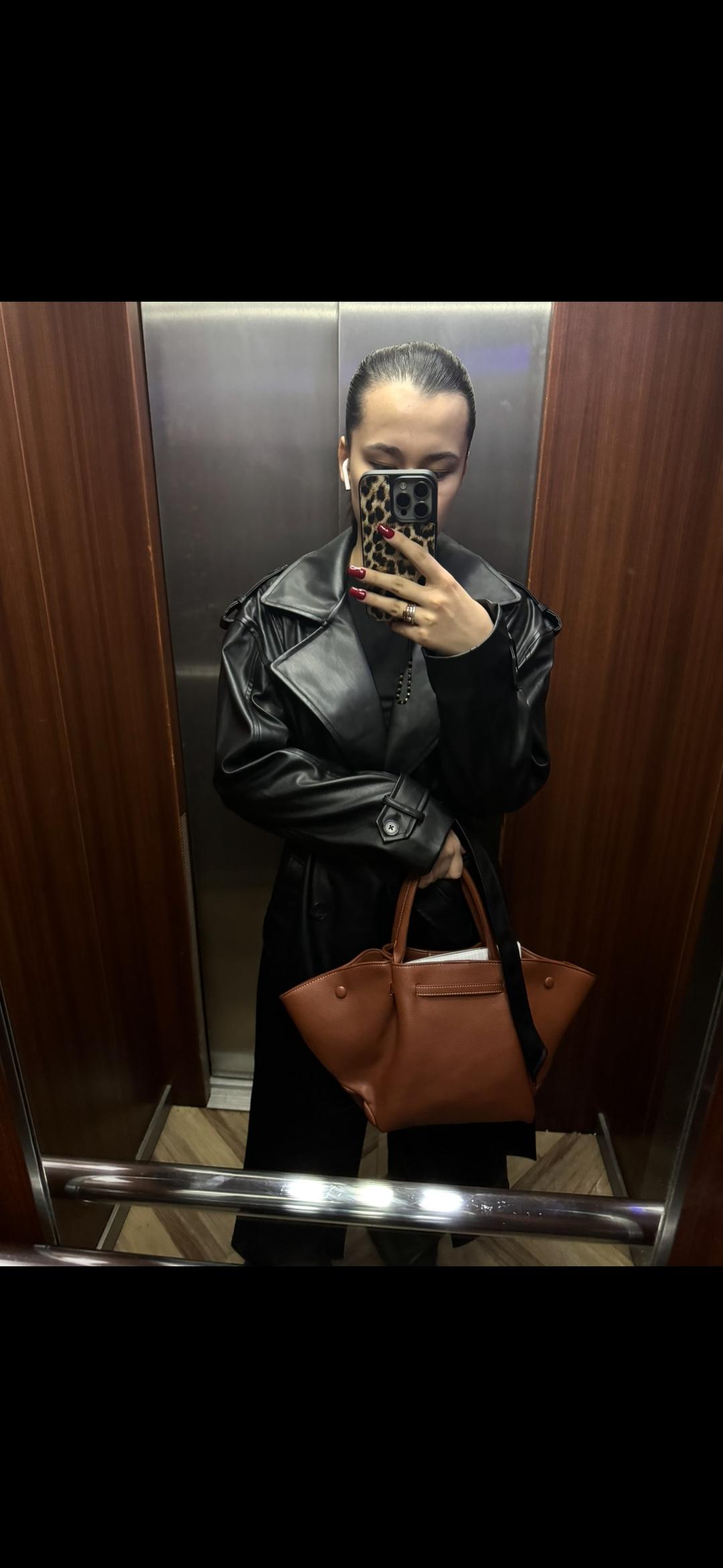 Pull & Bear Тренч из экокожи от Pull&Bear — фото 2