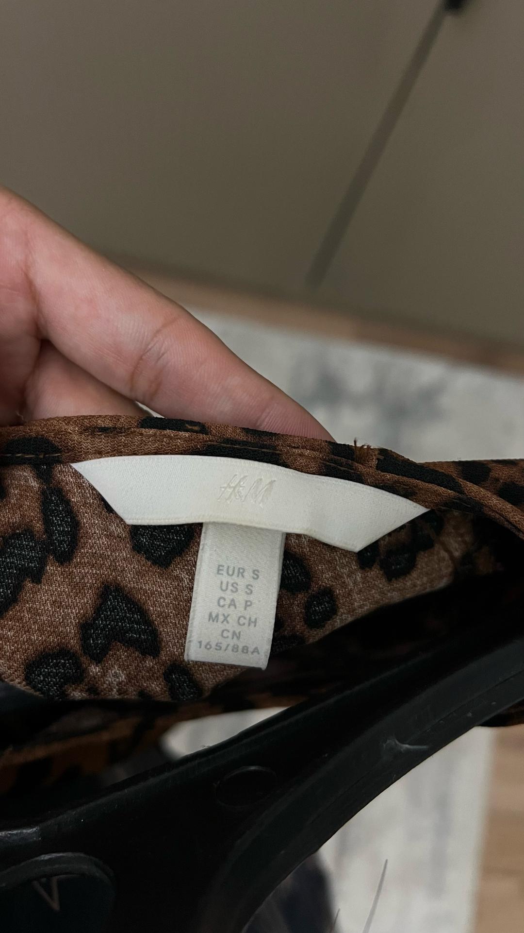 H&M Платье H&M леопардовое — фото 2