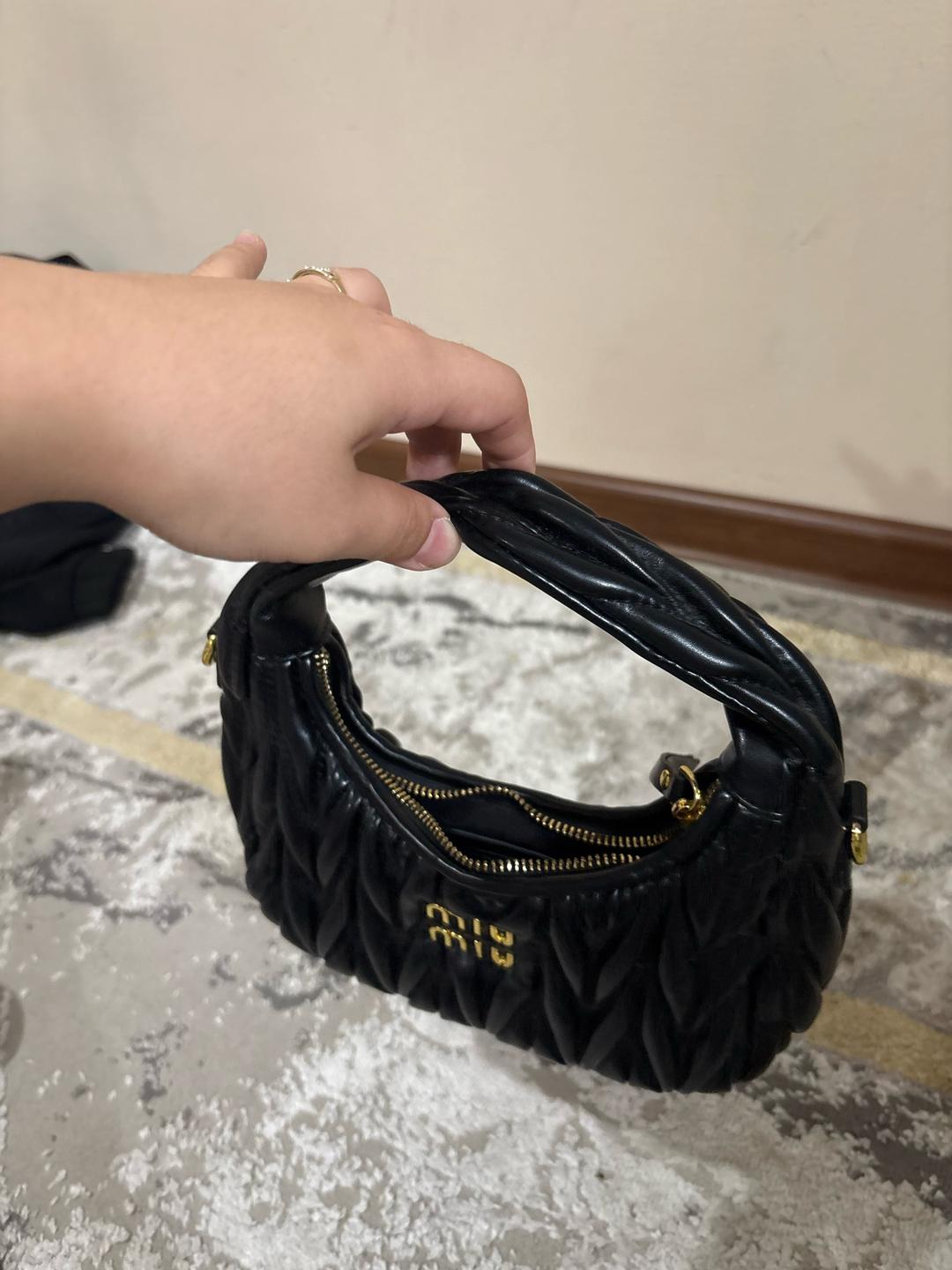 Miu Miu Miu Miu стеганая кожаная сумка — фото 2